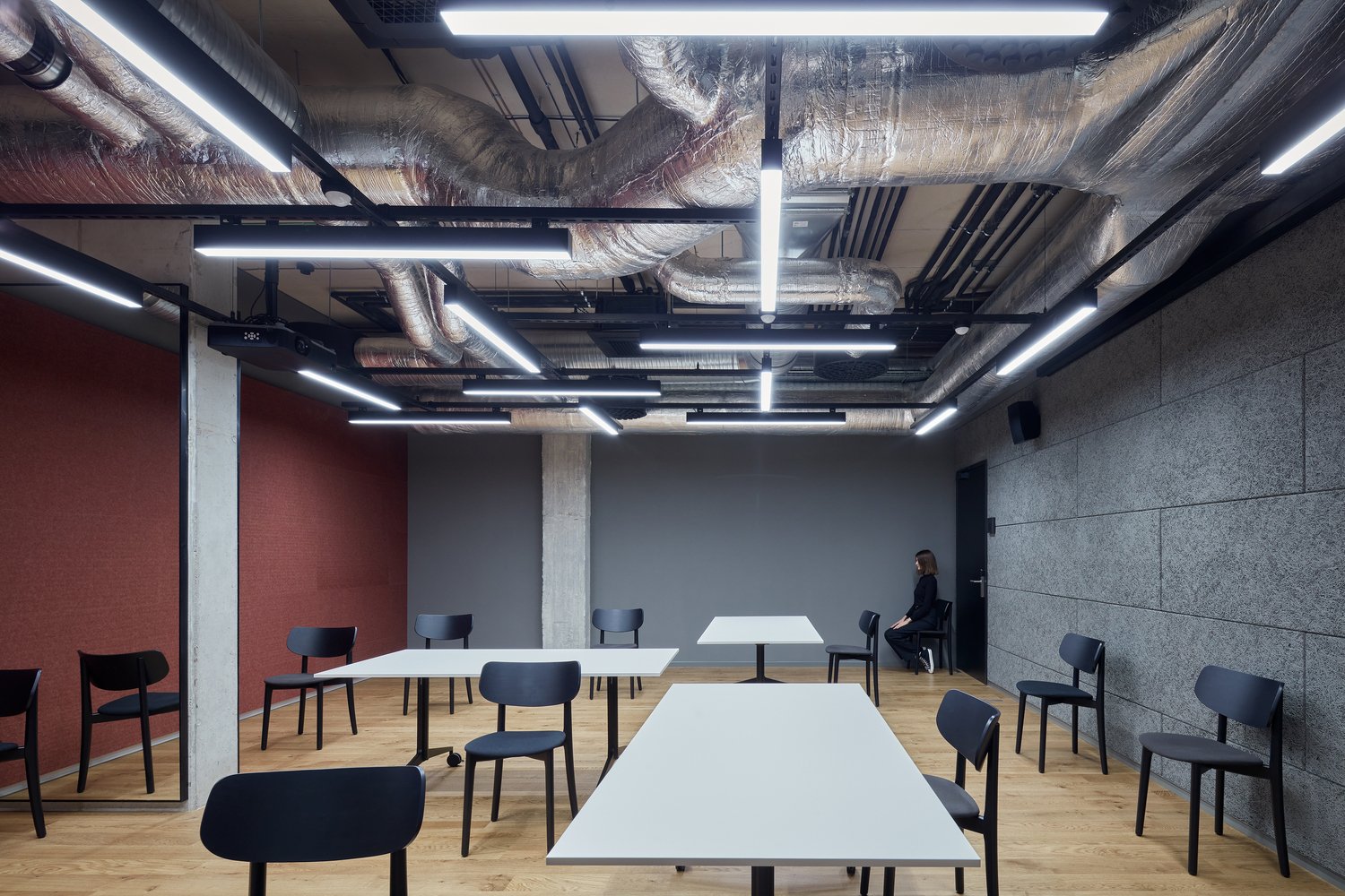 Base4Work 布拉迪斯拉发 by Studio Perspektiv Base4Work 布拉迪斯拉发 by Studio Perspektiv