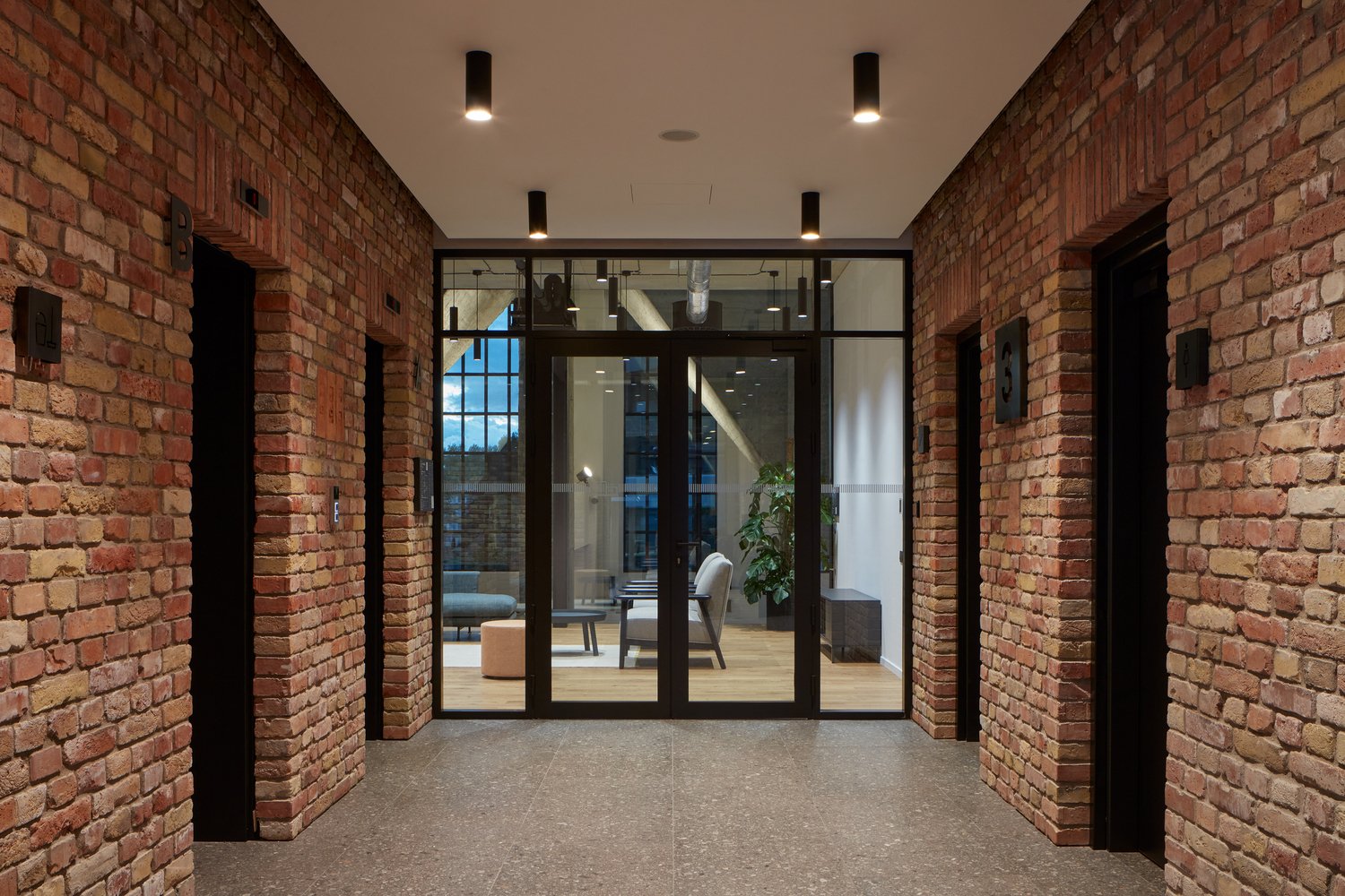 Base4Work 布拉迪斯拉发 by Studio Perspektiv Base4Work 布拉迪斯拉发 by Studio Perspektiv