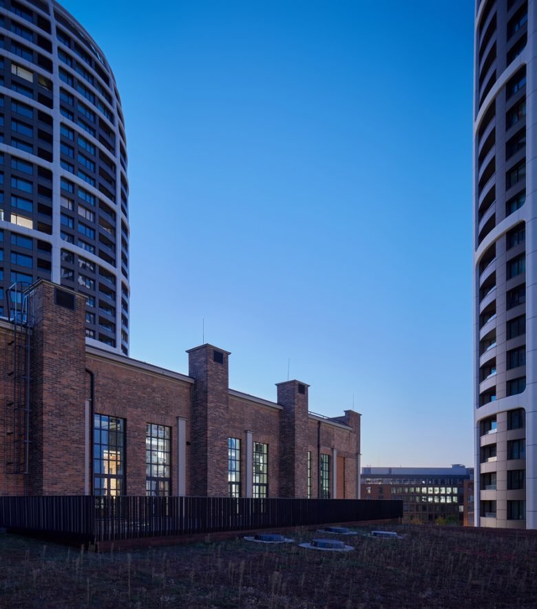 Base4Work 布拉迪斯拉发 by Studio Perspektiv Base4Work 布拉迪斯拉发 by Studio Perspektiv