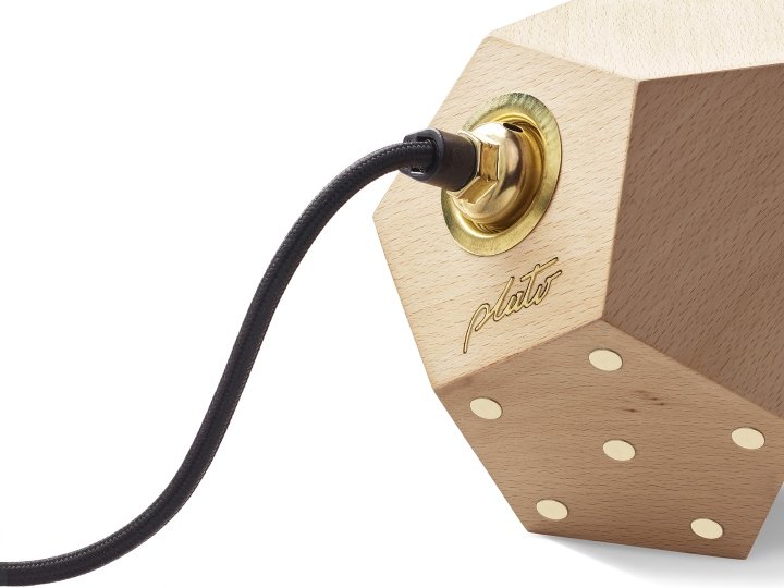 Plato Design 的基本 TWELVE 照明系统