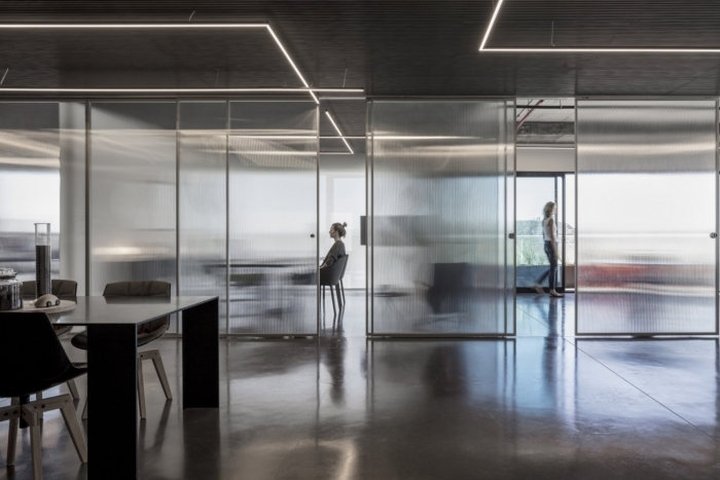 Basix 总部由 Axelrod Architects 设计，以色列特拉维夫