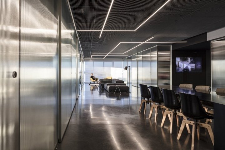 Basix 总部由 Axelrod Architects 设计，以色列特拉维夫