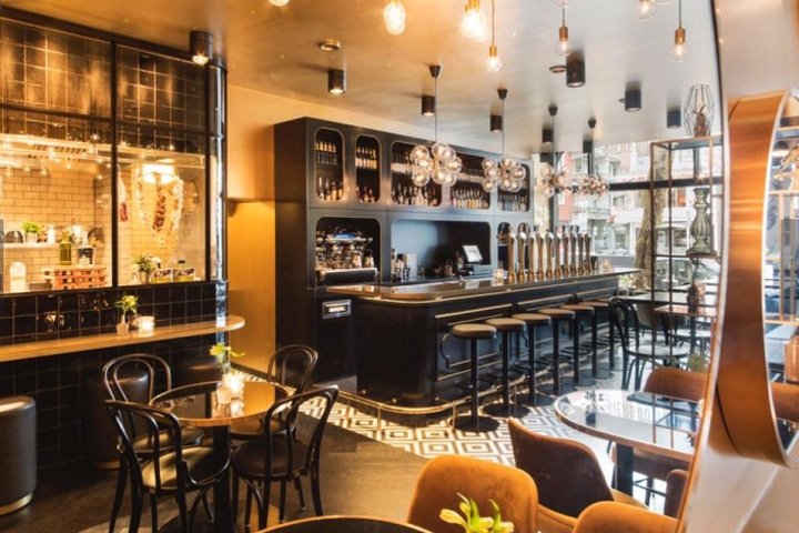 De Horeca Fabriek 啤酒精品店,鹿特丹 – 荷兰 De Horeca Fabriek 啤酒精品店,鹿特丹 – 荷兰