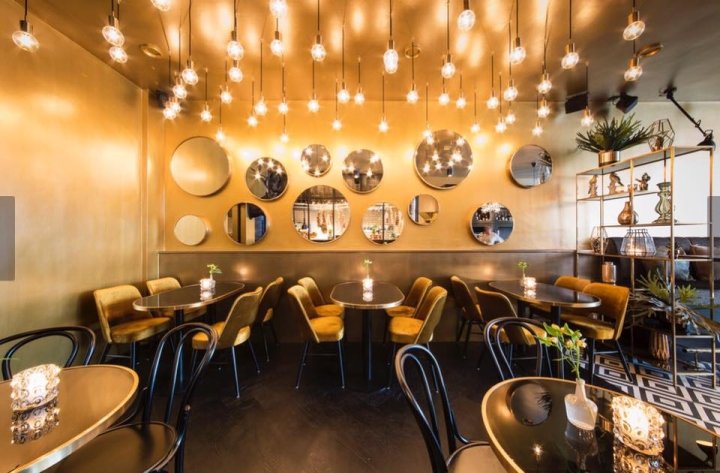 De Horeca Fabriek 啤酒精品店,鹿特丹 – 荷兰 De Horeca Fabriek 啤酒精品店,鹿特丹 – 荷兰