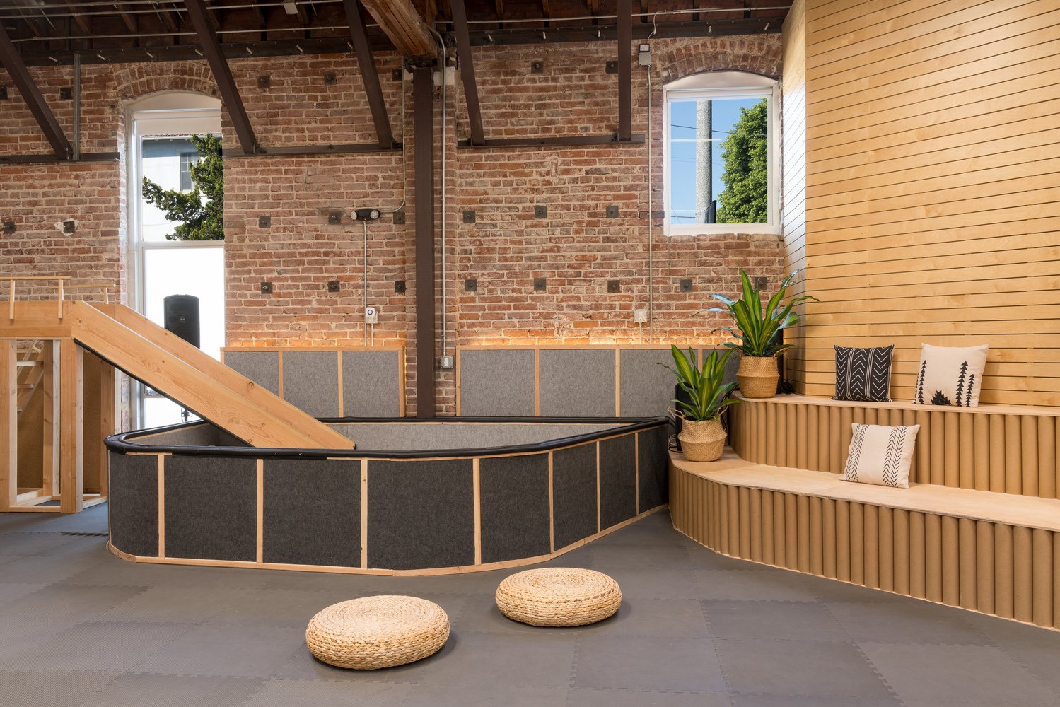 Zooco Estudio 设计的大大小小的银湖游乐场