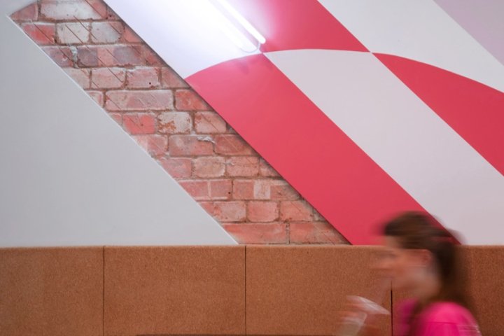 Biju 茶室由 Gundry & Ducker 和 Ico Design 设计，英国伦敦