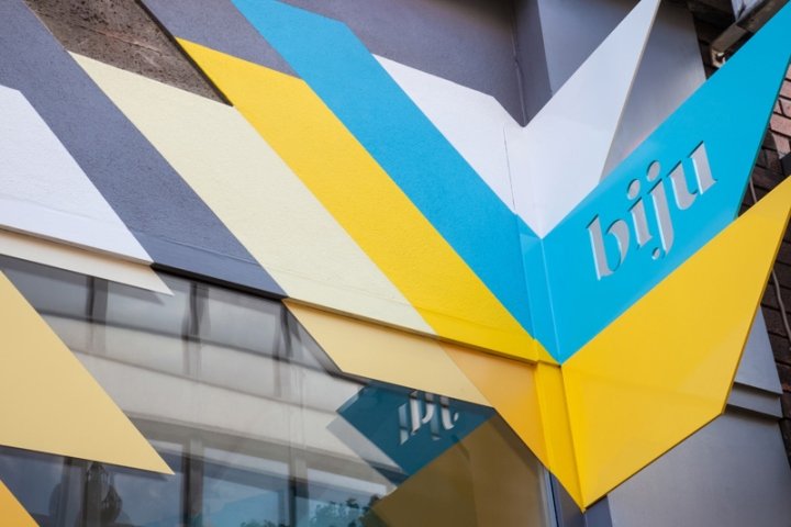 Biju 茶室由 Gundry & Ducker 和 Ico Design 设计，英国伦敦