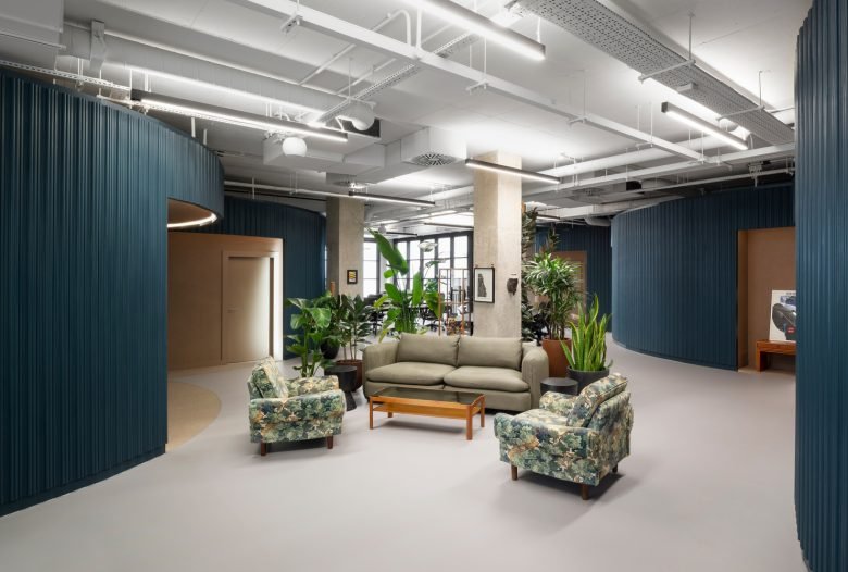 黑风筝办公室由 Bureau de Change Architects 设计