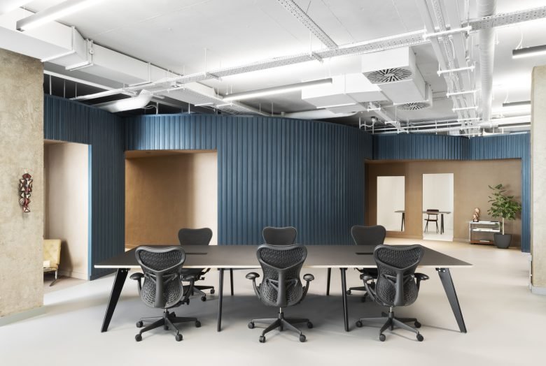 黑风筝办公室由 Bureau de Change Architects 设计