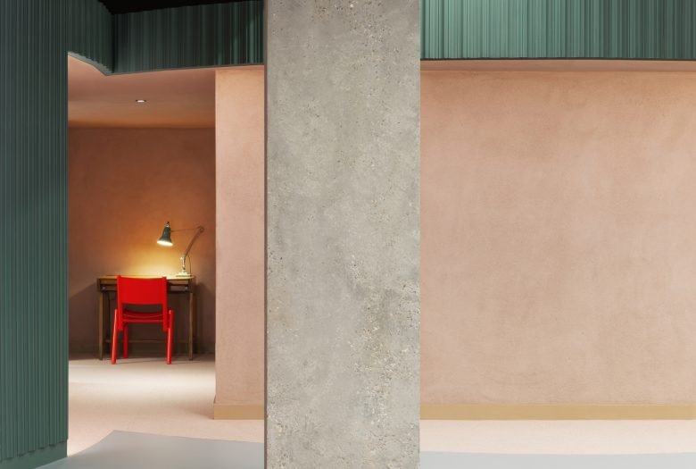 黑风筝办公室由 Bureau de Change Architects 设计