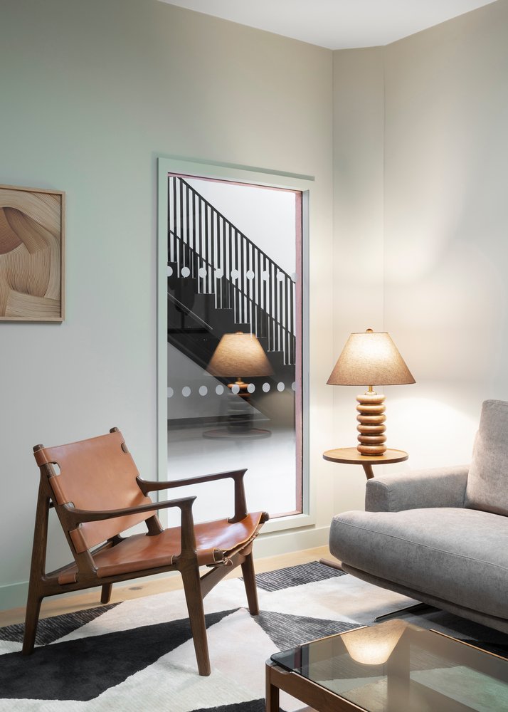 黑风筝办公室由 Bureau de Change Architects 设计