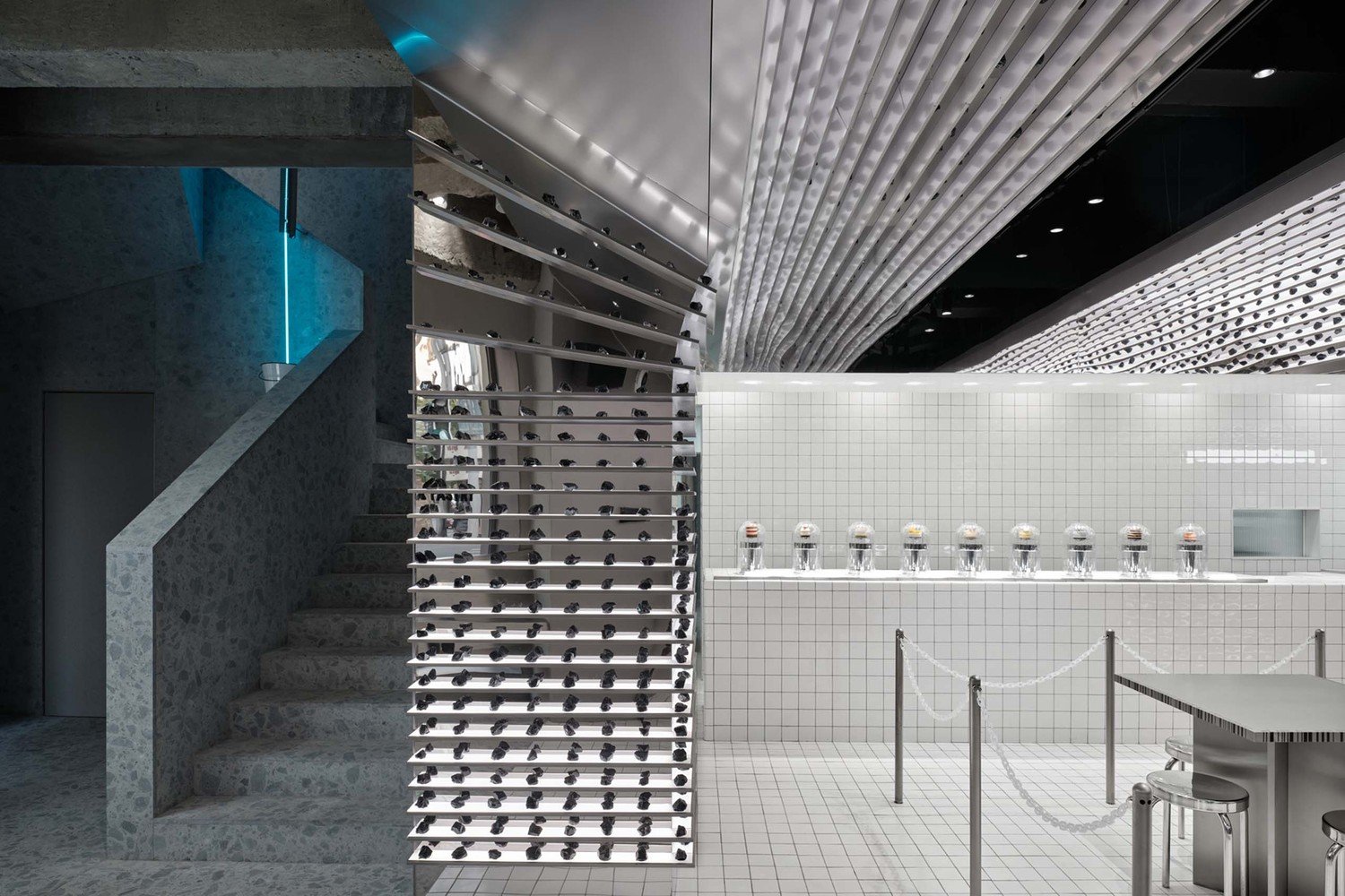 黑星糕点上海旗舰店 by Linehouse