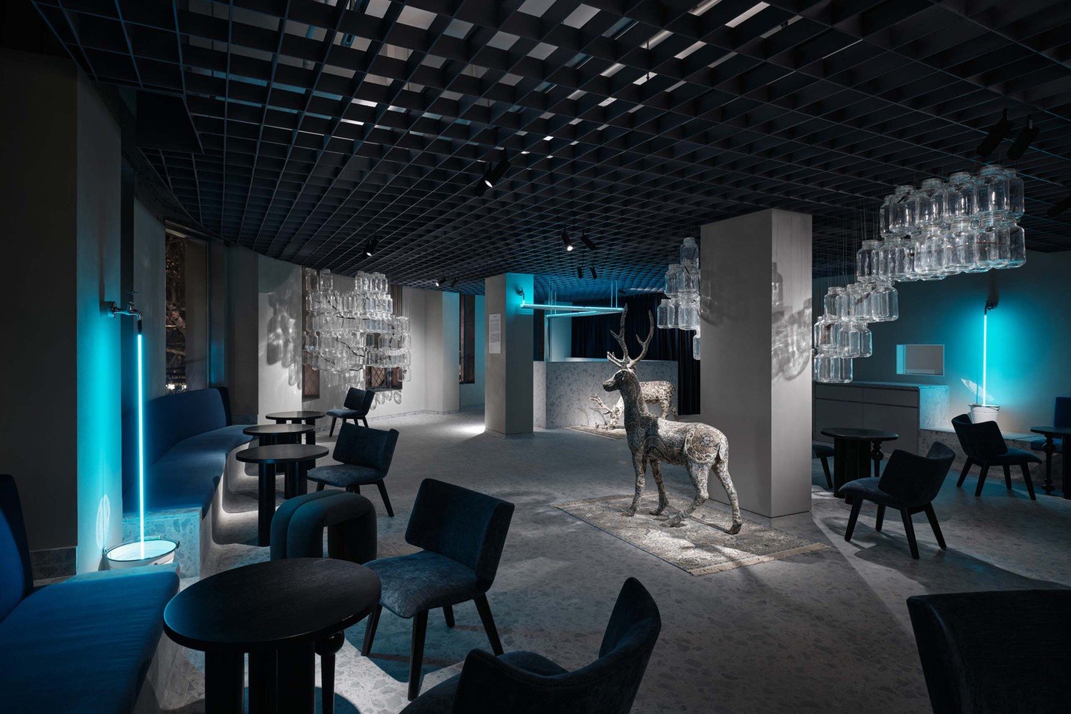 黑星糕点上海旗舰店 by Linehouse