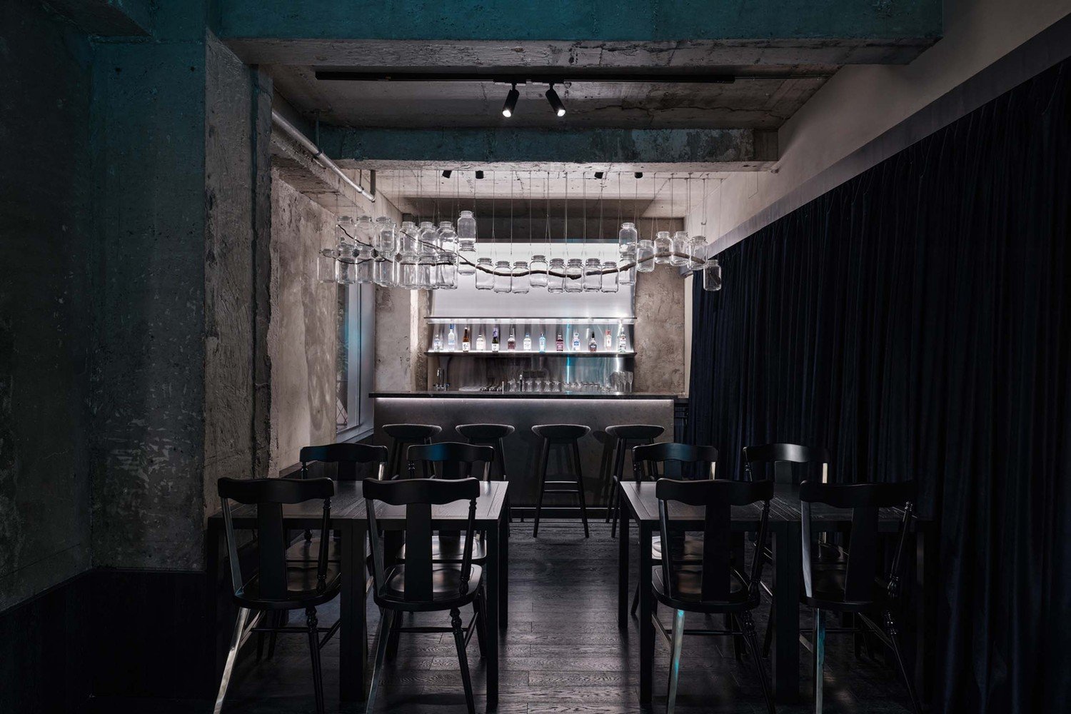 黑星糕点上海旗舰店 by Linehouse