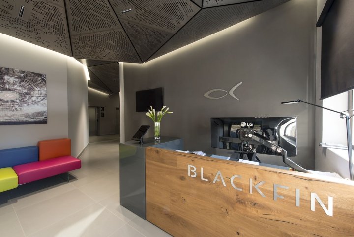 Blackfin 总部由 Anidride Design 设计，Taibon Agordino / Belluno – 意大利
