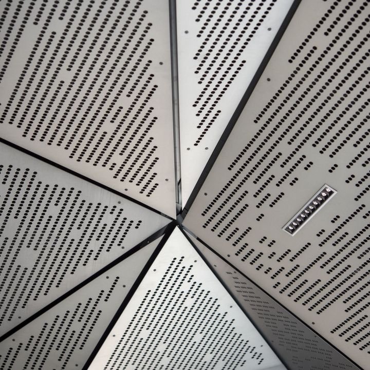 Blackfin 总部由 Anidride Design 设计，Taibon Agordino / Belluno – 意大利