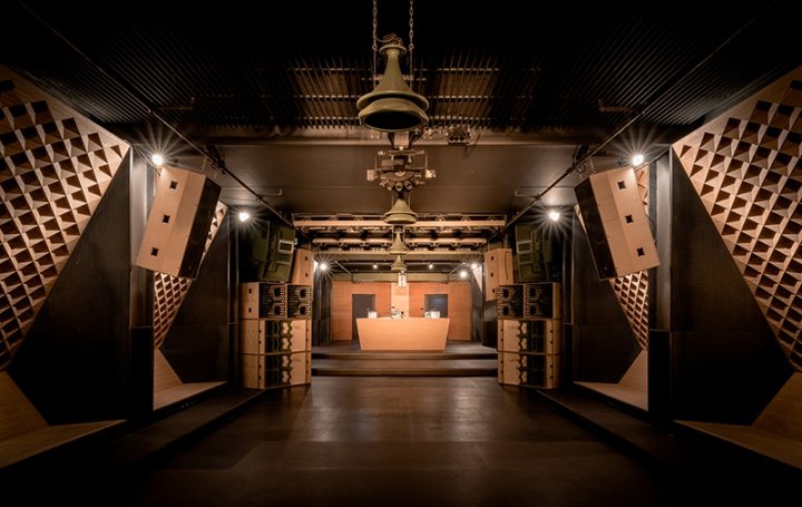 Blitz 音乐俱乐部，由 Studio Knack 和 Simon Vorhammer 设计，德国慕尼黑