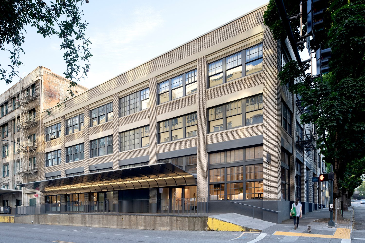 蓝点展厅由 Waechter Architecture 设计