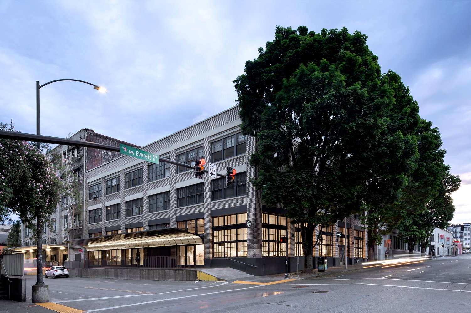 蓝点展厅由 Waechter Architecture 设计