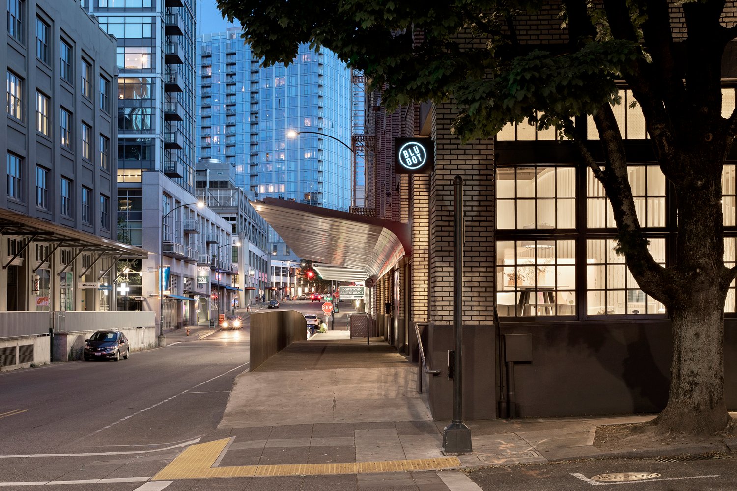 蓝点展厅由 Waechter Architecture 设计