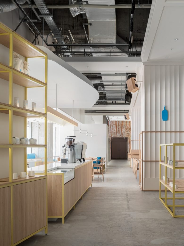 芦泽敬二设计的蓝瓶咖啡