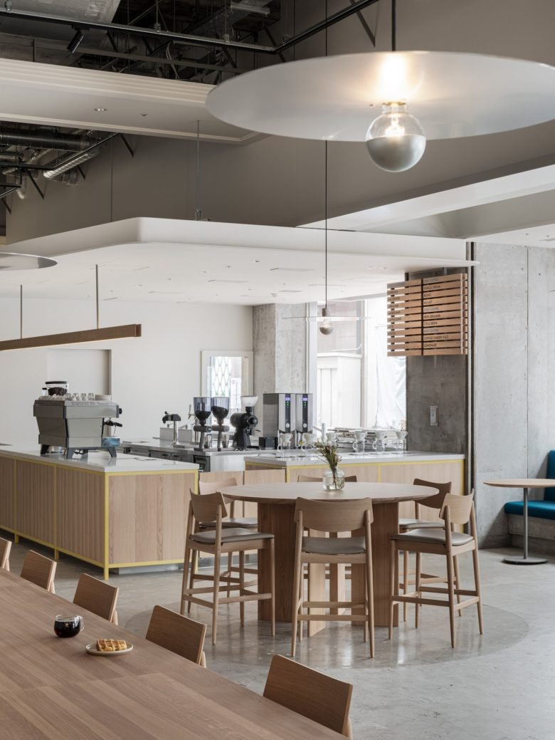 芦泽敬二设计的蓝瓶咖啡