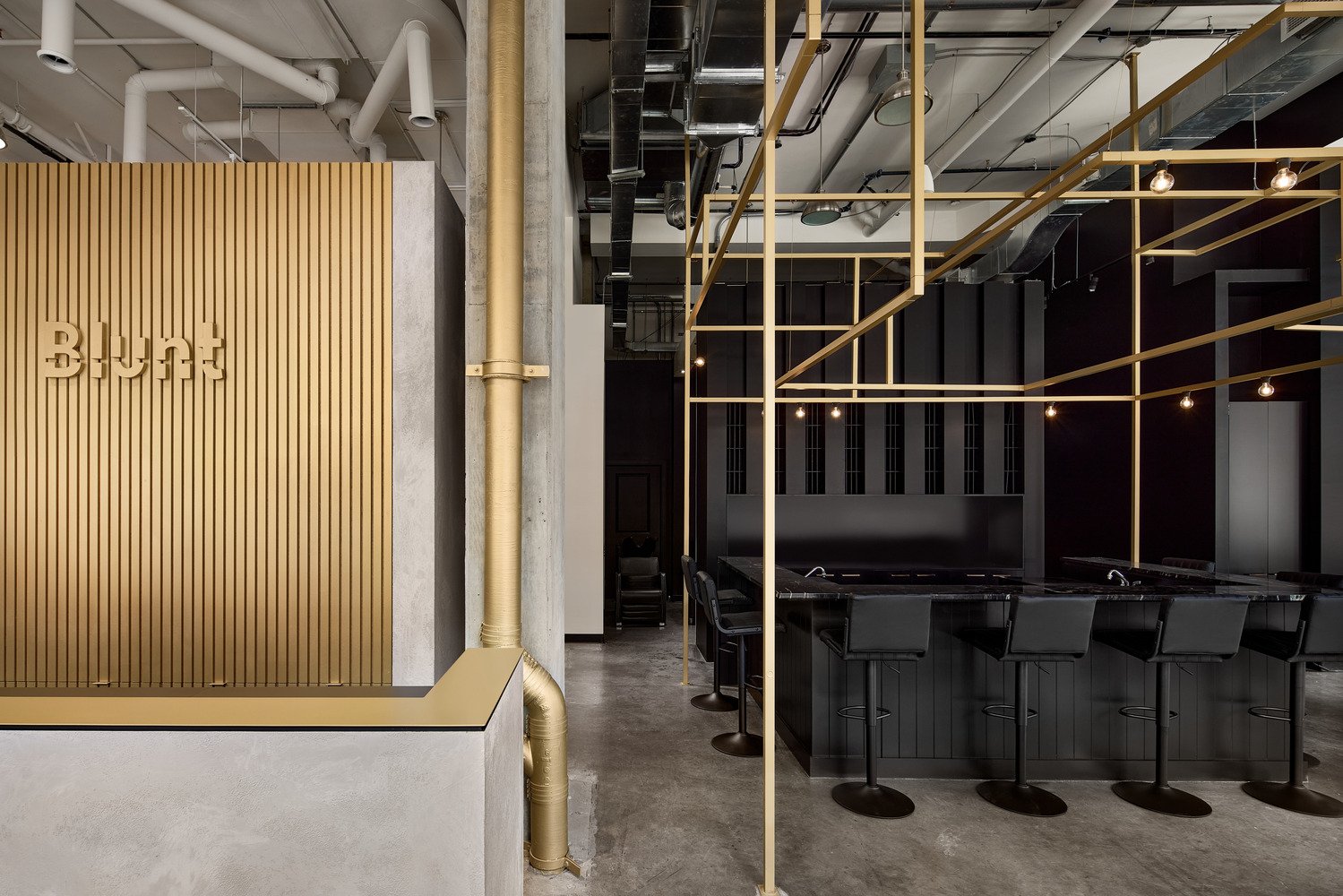 ISSADESIGN 的 Blunt 美发沙龙