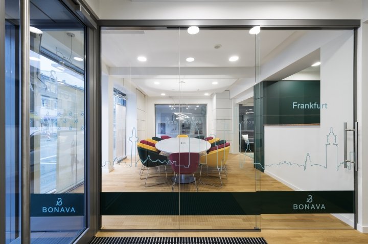 Bonava 办公室由 CRI Architekten 设计，德国新伊森堡