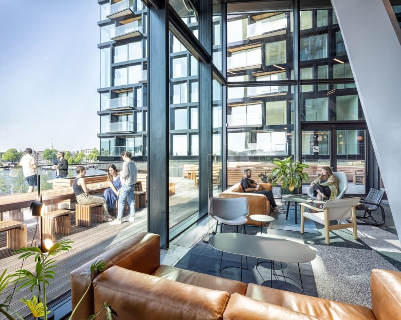 Booking.com 城市校园由 UNStudio + HofmanDujardin 设计