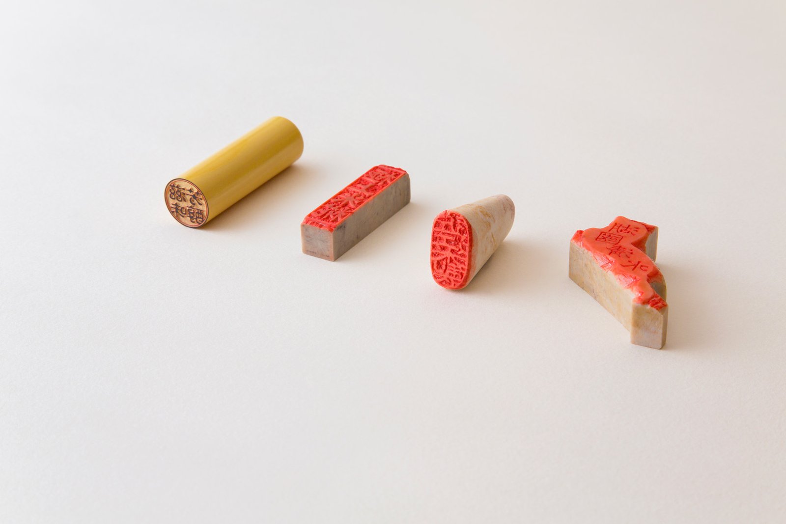 Yosuke Inui 的概念邮票盒