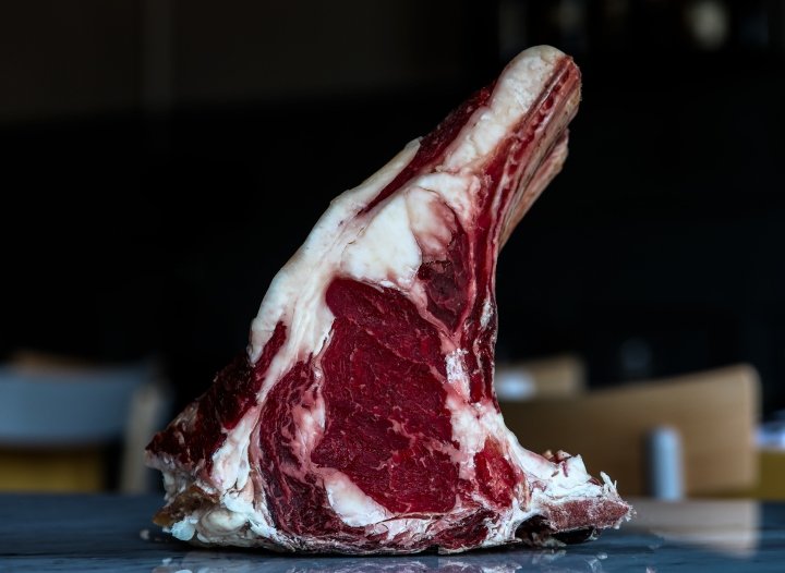 Bradoburger 餐厅由 Bilodunk 工作室设计,那不勒斯 – 意大利 Bradoburger 餐厅由 Bilodunk 工作室设计,那不勒斯 – 意大利