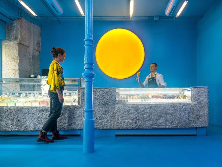 白兰度冰淇淋店 by SOLAR