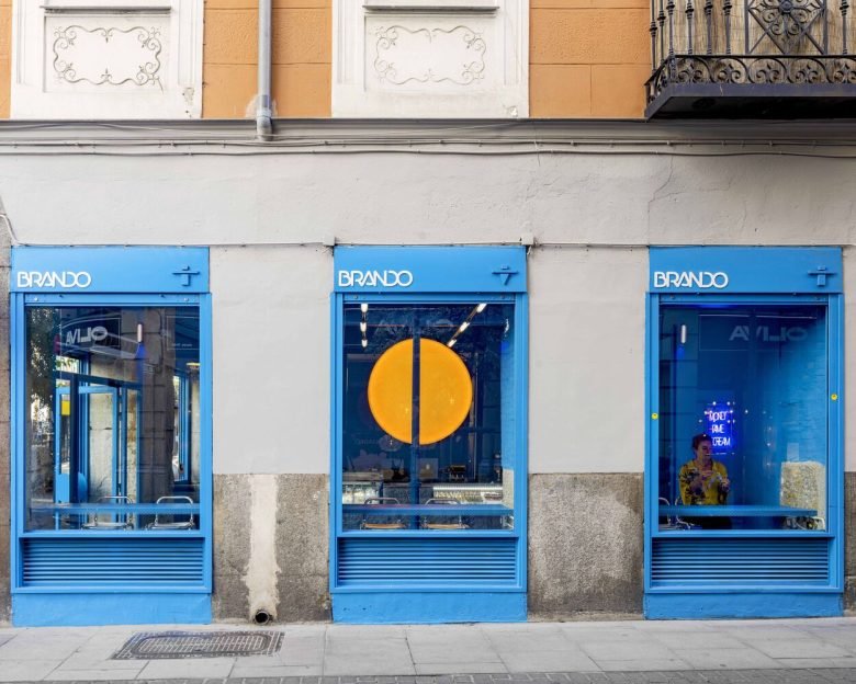 白兰度冰淇淋店 by SOLAR