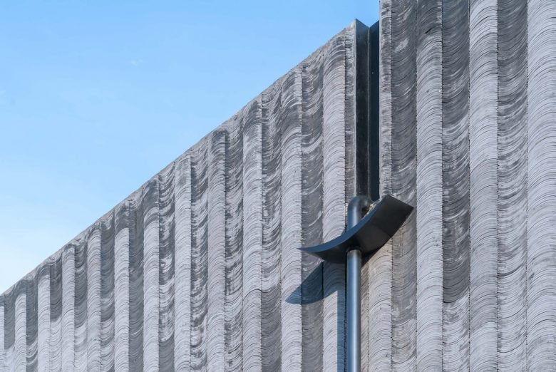 赖工作室的桥梁画廊