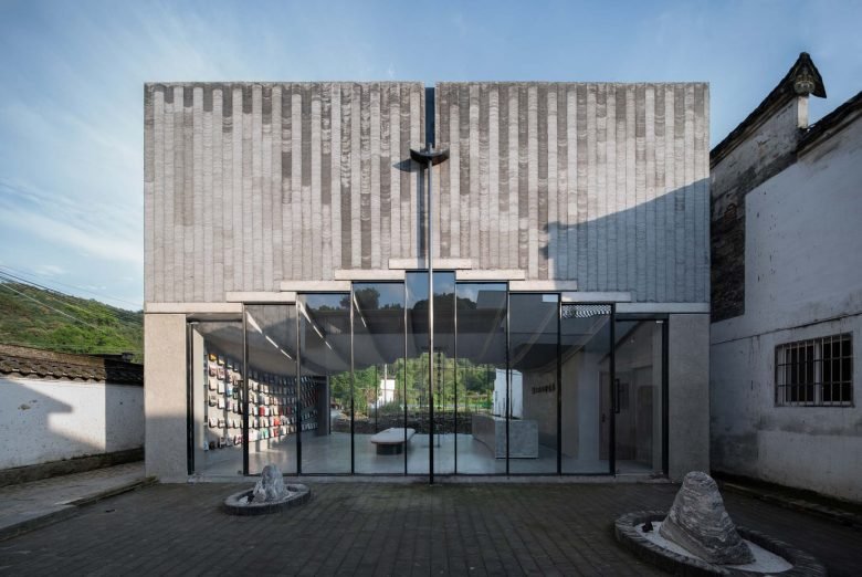 赖工作室的桥梁画廊