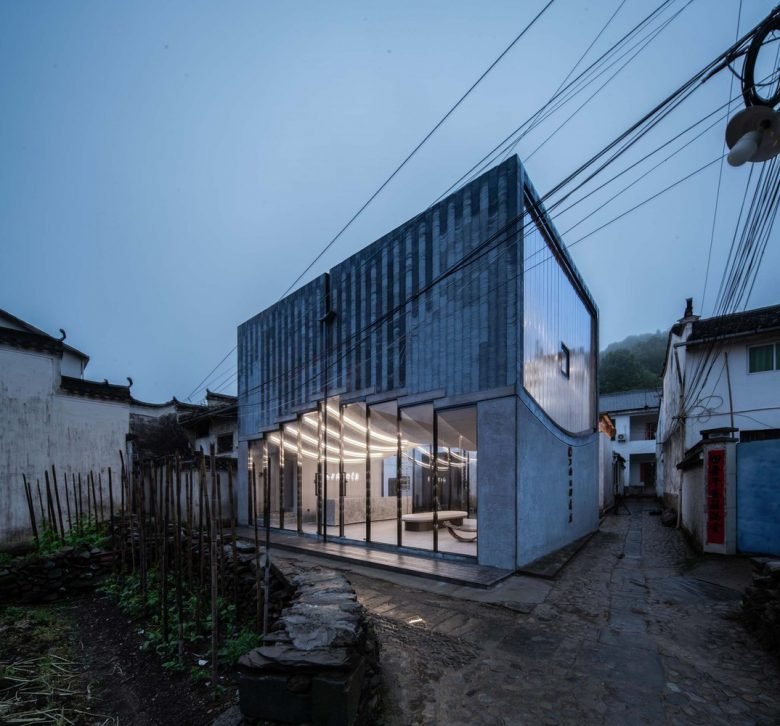 赖工作室的桥梁画廊