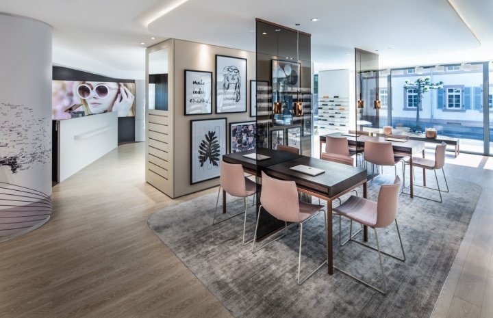 德国维特利希 Heikaus 设计的 Brillen Müller 商店 德国维特利希 Heikaus 设计的 Brillen Müller 商店