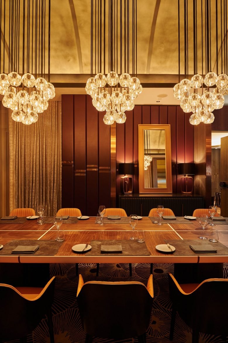 新加坡新的热门餐厅由 Bross 设计，俯瞰滨海湾
