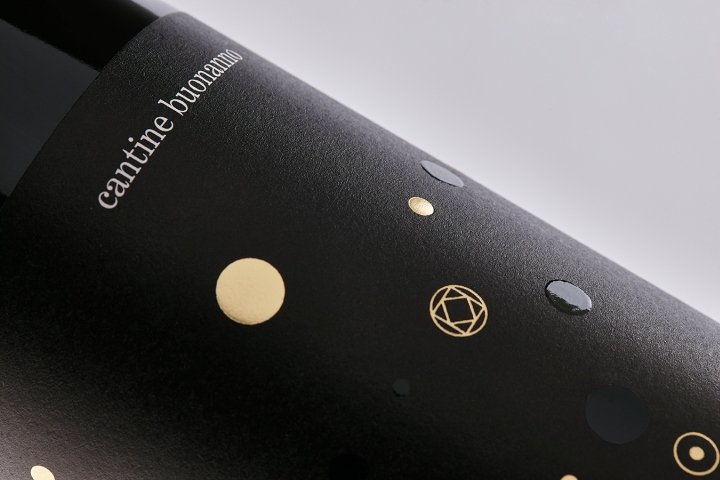 Buonanno 葡萄酒标签,作者:nju:comunicazione Buonanno 葡萄酒标签,作者:nju:comunicazione