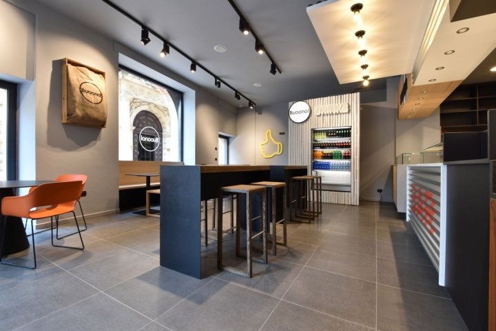 Buoono 美食广场,由 Giancarlo Volpini 设计,维罗纳 – 意大利 Buoono 美食广场,由 Giancarlo Volpini 设计,维罗纳 – 意大利