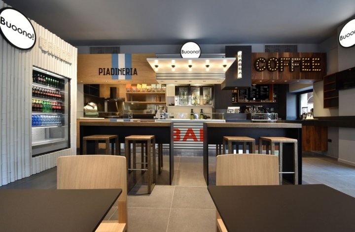 Buoono 美食广场,由 Giancarlo Volpini 设计,维罗纳 – 意大利 Buoono 美食广场,由 Giancarlo Volpini 设计,维罗纳 – 意大利