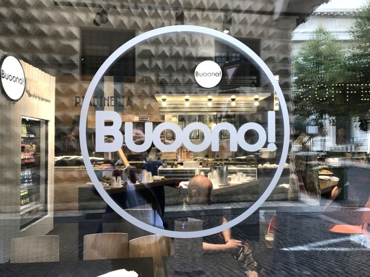 Buoono 美食广场,由 Giancarlo Volpini 设计,维罗纳 – 意大利 Buoono 美食广场,由 Giancarlo Volpini 设计,维罗纳 – 意大利
