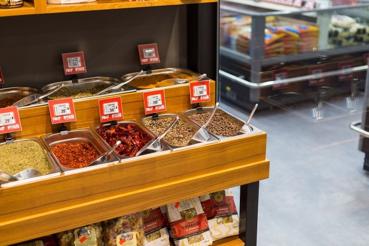 Yoav Dariel 屠夫切肉,以色列内坦亚 Yoav Dariel 屠夫切肉,以色列内坦亚