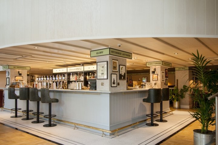 英国布里斯托尔 Shed 的酪乳和枫树