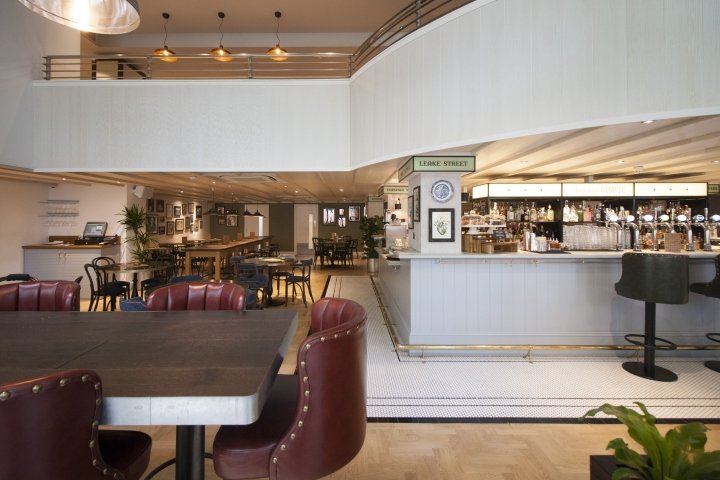 英国布里斯托尔 Shed 的酪乳和枫树