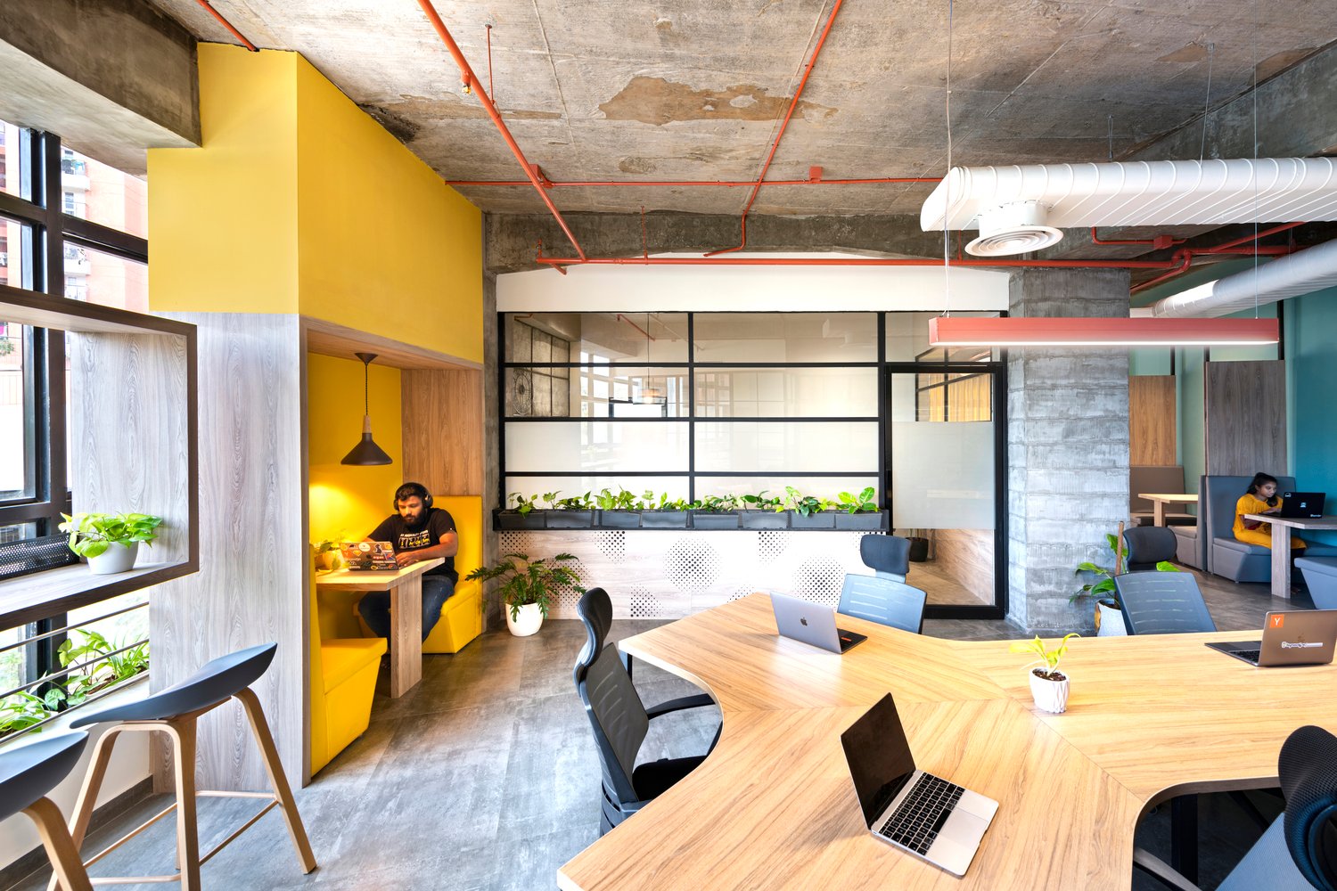 给我买一个 Artystry 的咖啡办公空间