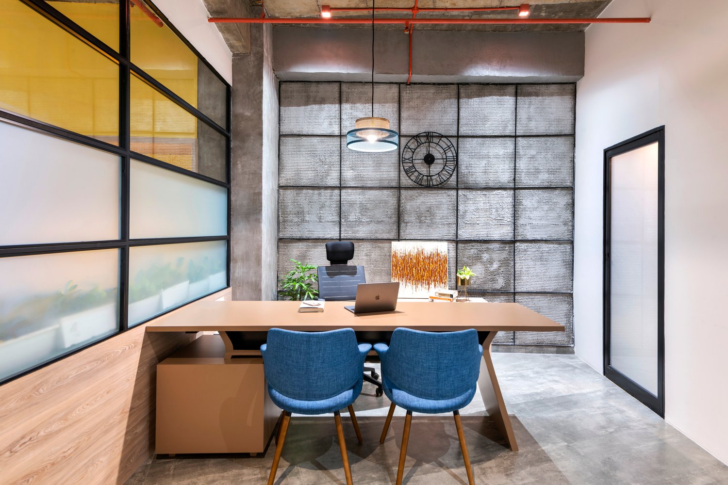 给我买一个 Artystry 的咖啡办公空间