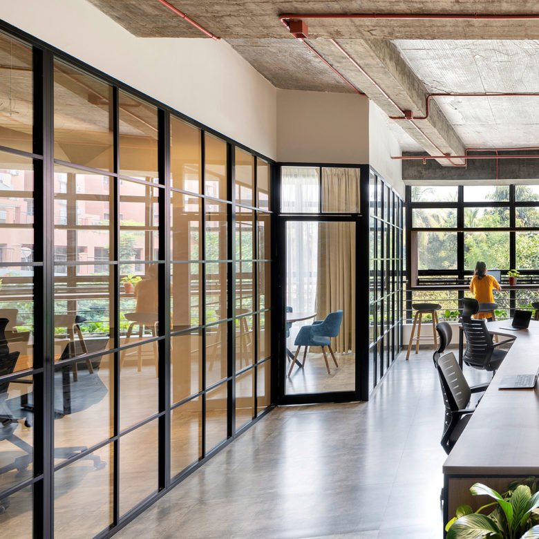 给我买一个 Artystry 的咖啡办公空间