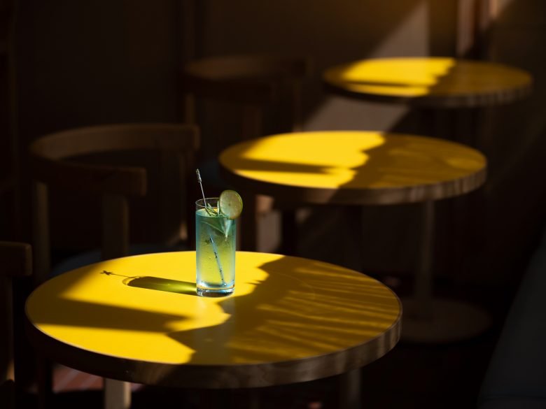 C² 咖啡馆和酒吧由不同的同事设计 C² 咖啡馆和酒吧由不同的同事设计