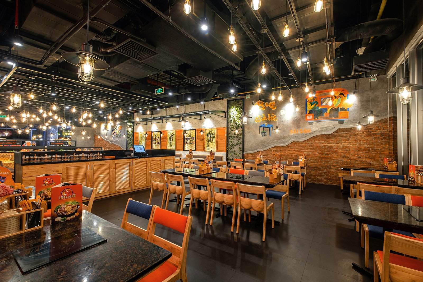“LẨU BÒ SÀI GÒN”– SAIGON 牛肉火锅餐厅,由 Kingsmen Vietnam Co. Ltd 设计,胡志明市 – 越南 “LẨU BÒ SÀI GÒN”– SAIGON 牛肉火锅餐厅,由 Kingsmen Vietnam Co. Ltd 设计,胡志明市 – 越南